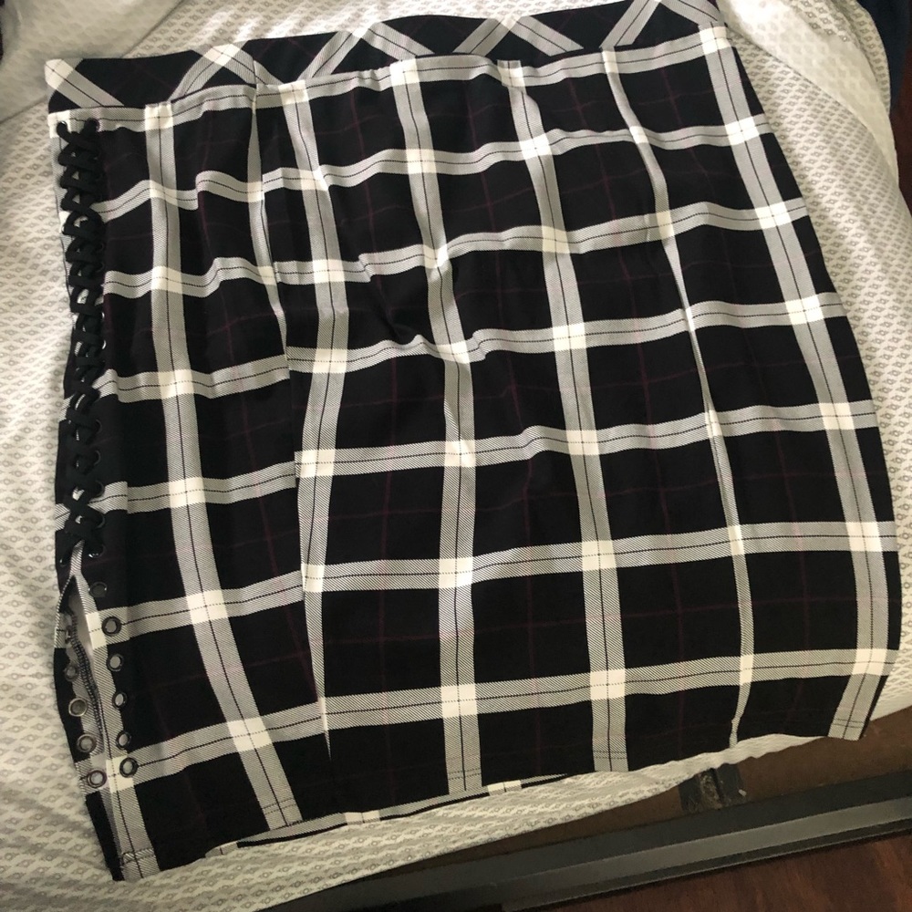 Torrid lace-up plaid grommet pencil skirt 5x